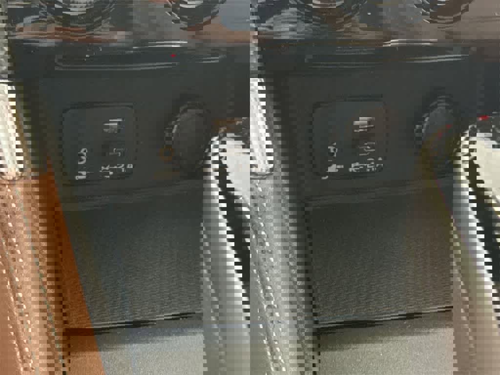 Used 2022 Subaru Forester Touring w/ Popular Package #3 image 27