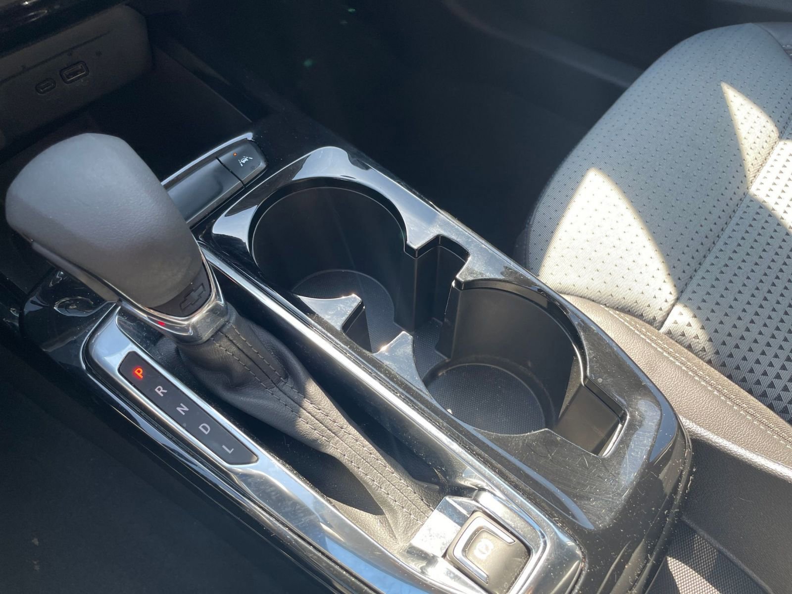 Used 2025 Chevrolet Trax LT w/ LT Convenience Package image 40