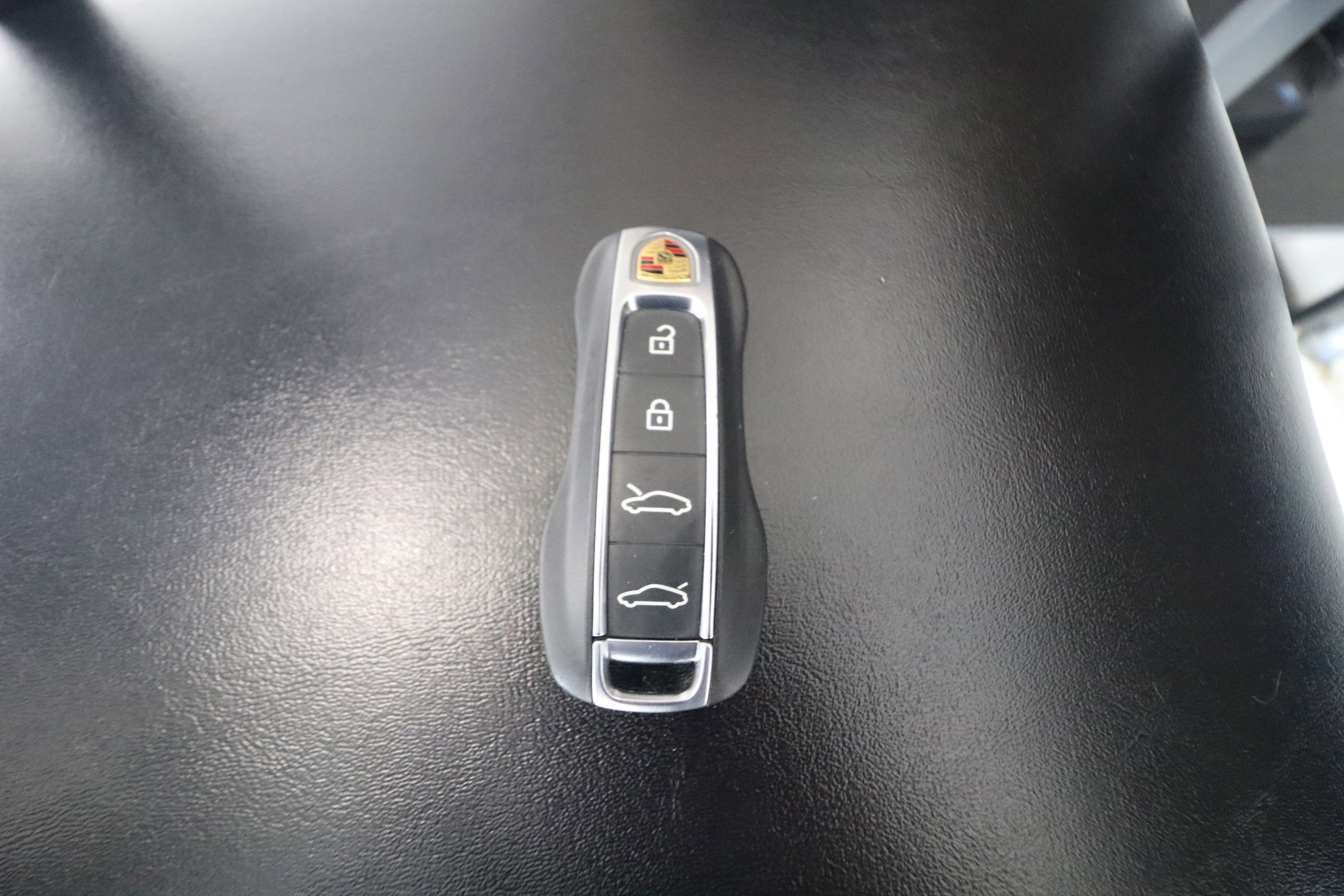 Certified 2025 Porsche Taycan image 25