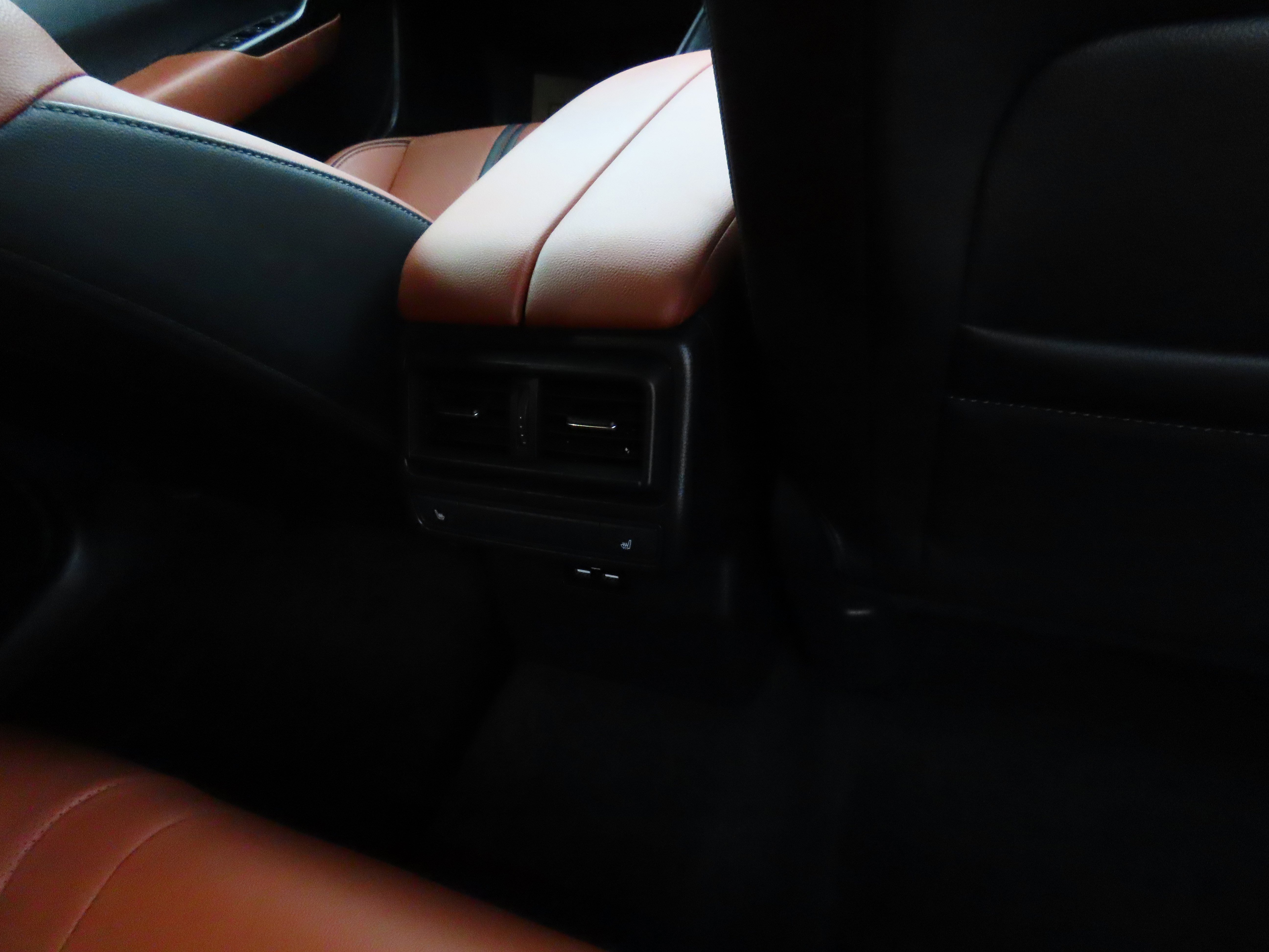 Used 2024 MAZDA CX-50 2.5 Turbo w/ Premium Plus Pkg image 11