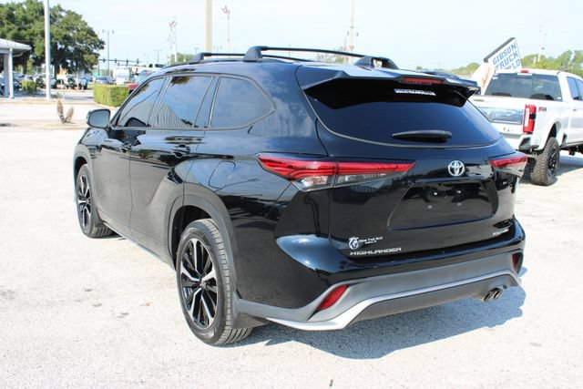 Used 2022 Toyota Highlander XSE AWD/4WD image 8