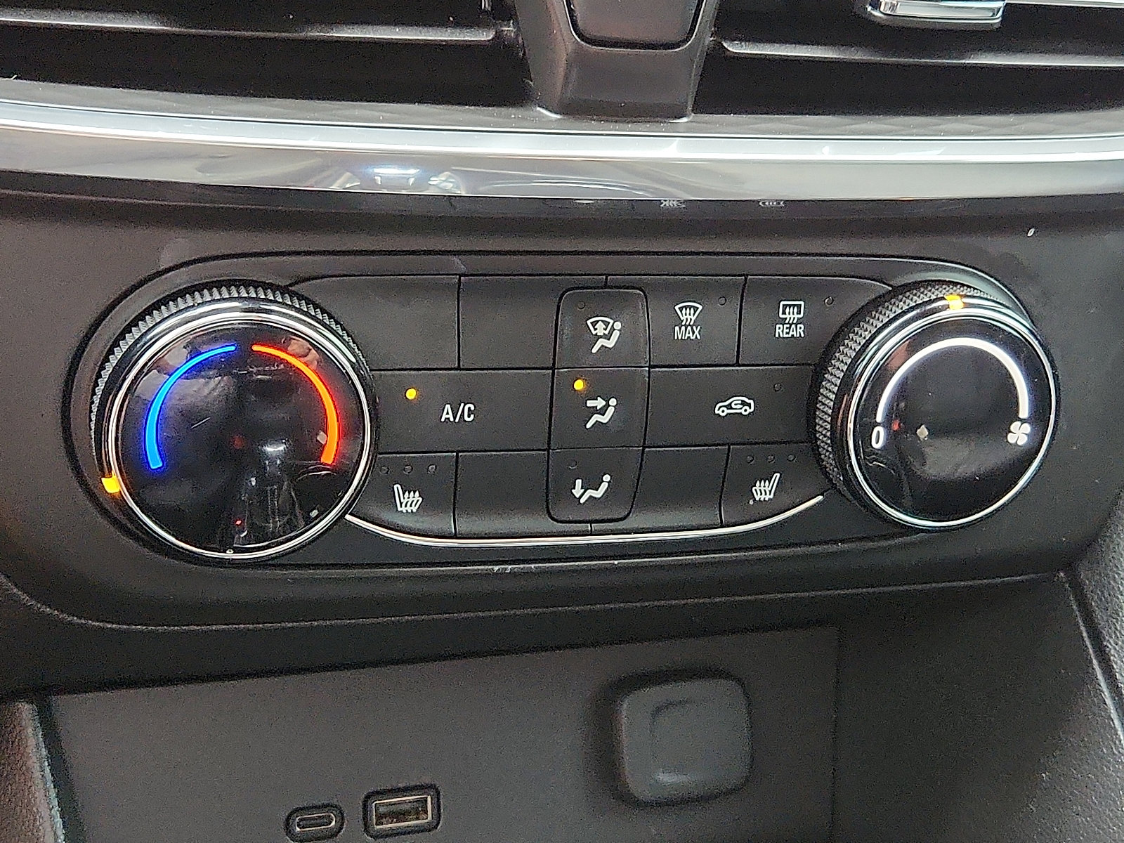 Used 2024 Buick Encore GX Preferred w/ Comfort Package image 15