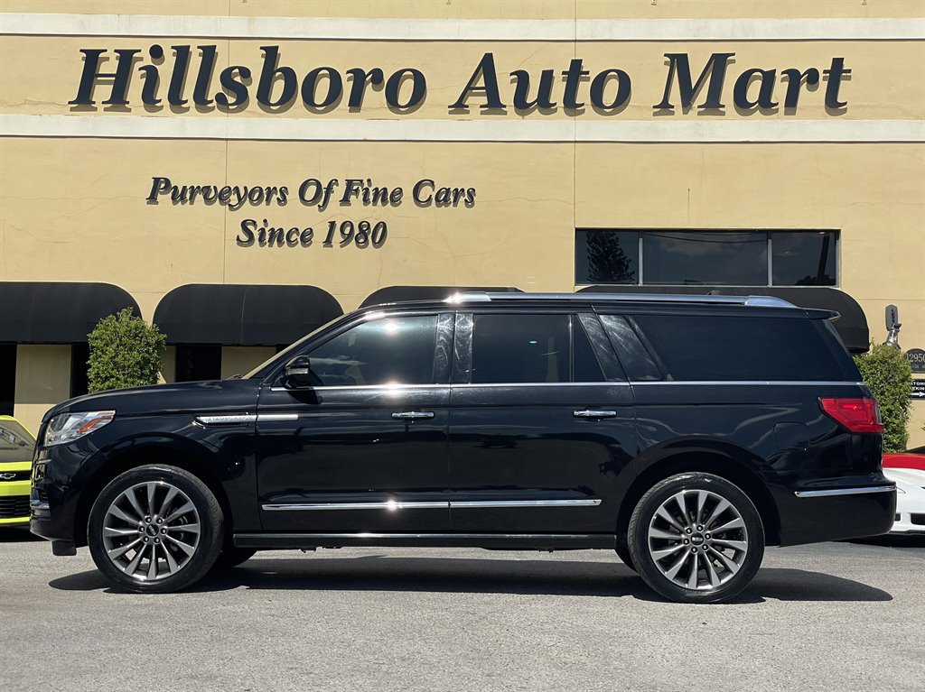 Used 2019 Lincoln Navigator L Select AWD/4WD image 4