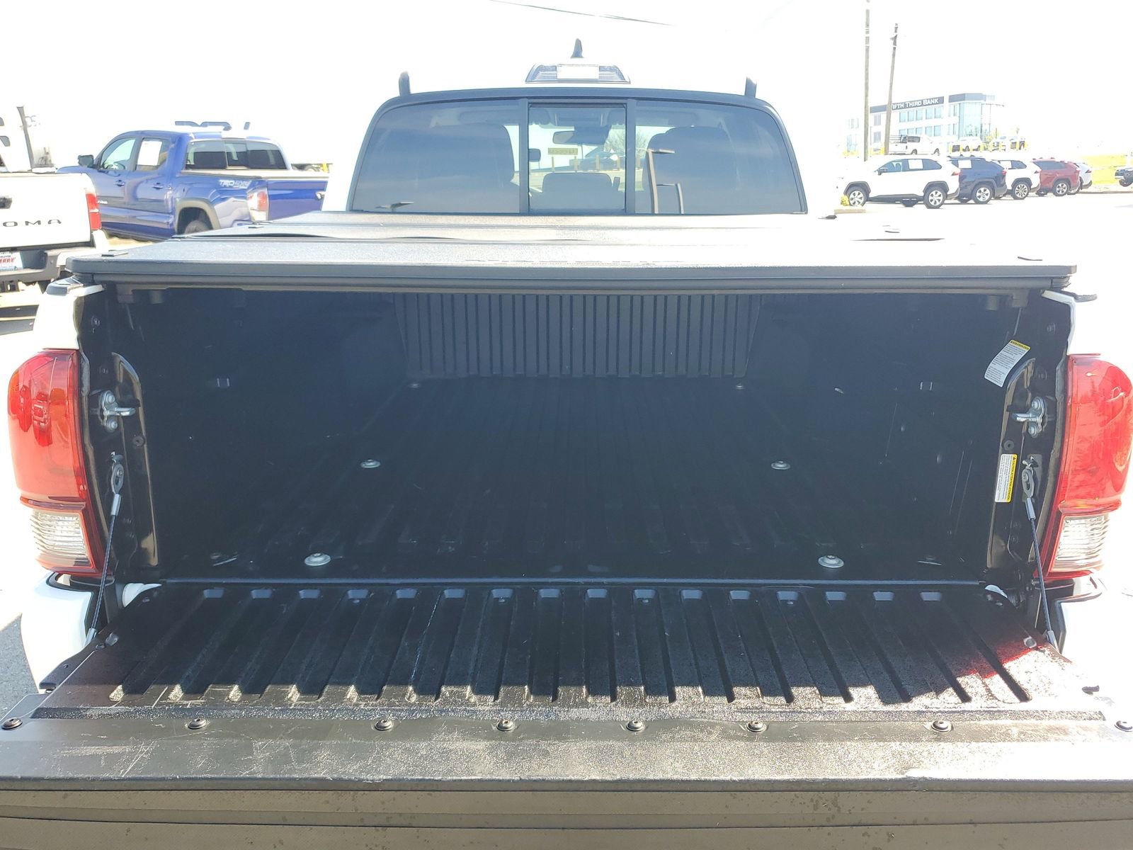 Certified 2022 Toyota Tacoma SR w/ SR Convenience Package image 8