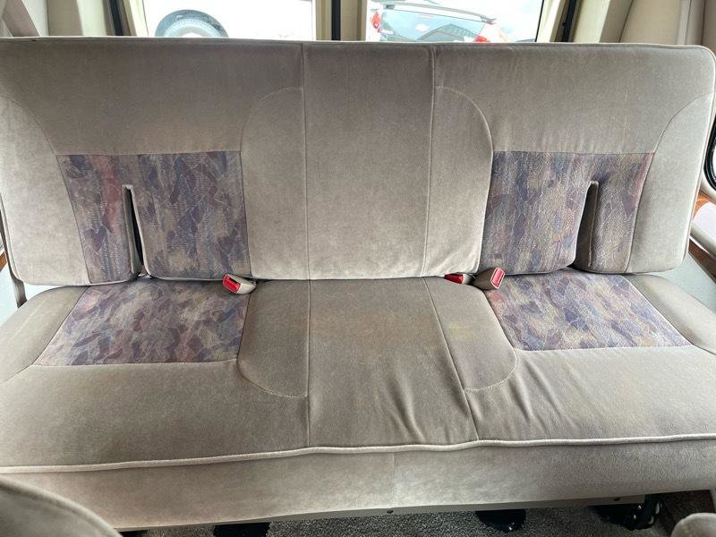 Used 1999 Ford E-150 and Econoline 150 RWD image 35