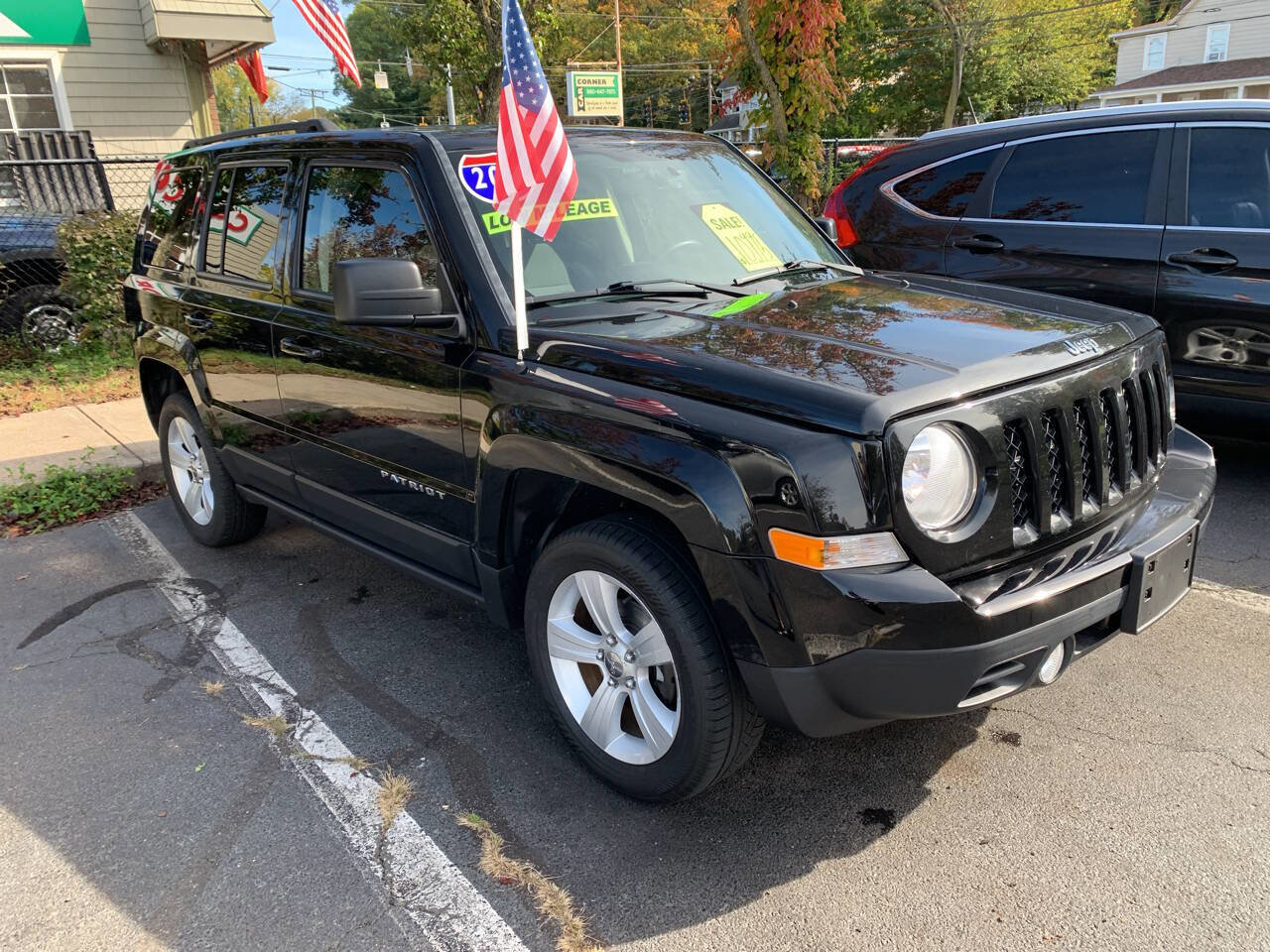 Used 2016 Jeep Patriot Latitude AWD/4WD image 2