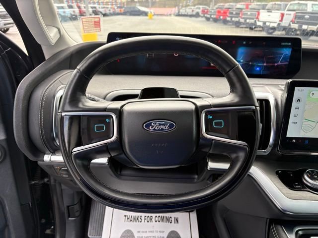 Used 2025 Ford Expedition Max Platinum AWD/4WD image 16
