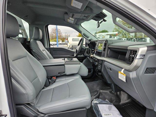 New 2024 Ford F550 4x4 Regular Cab Super Duty image 17