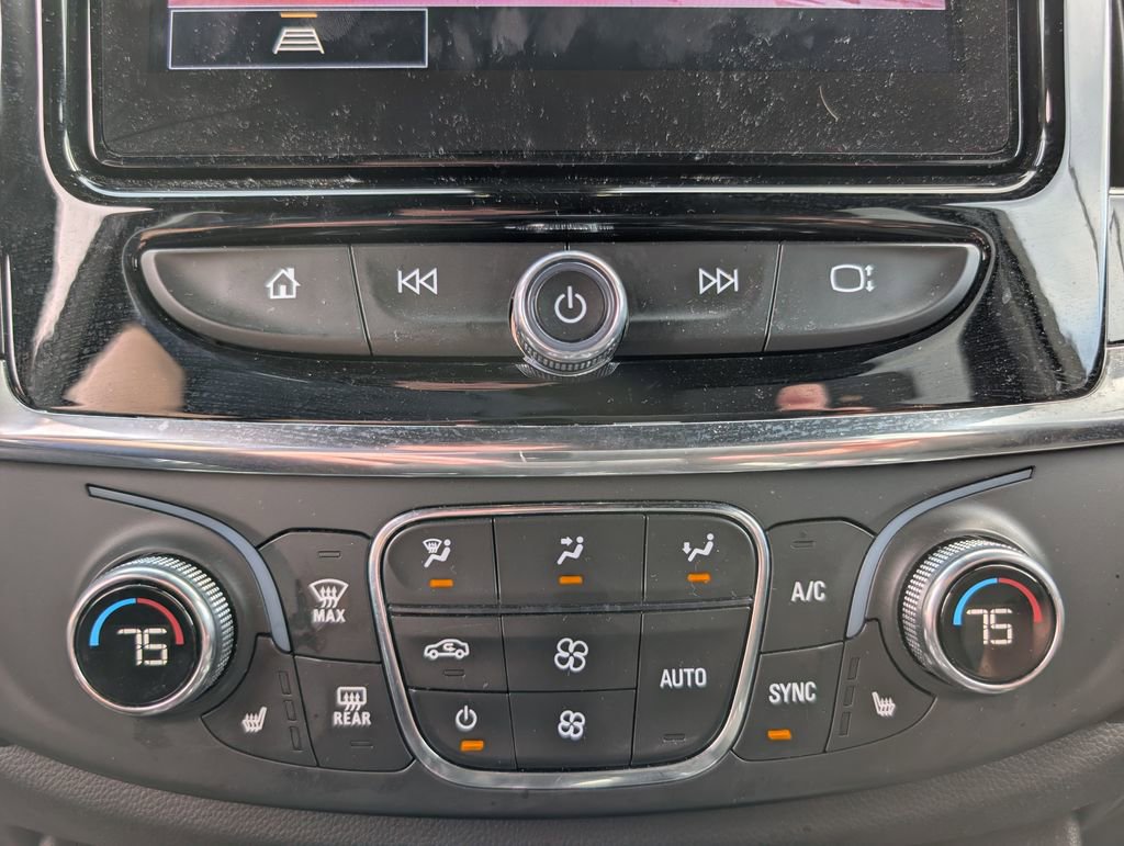 Used 2023 Chevrolet Traverse LT w/ LPO, Floor Liner Package image 18