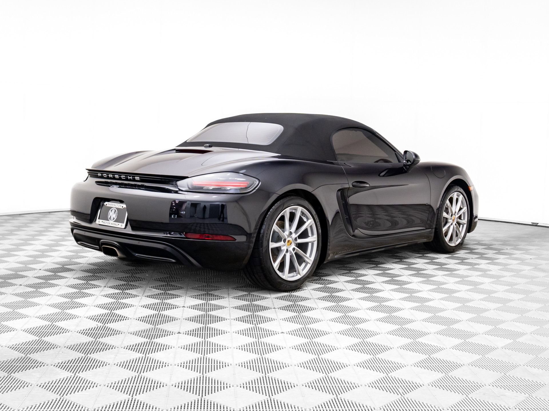 Used 2017 Porsche 718 Boxster image 7