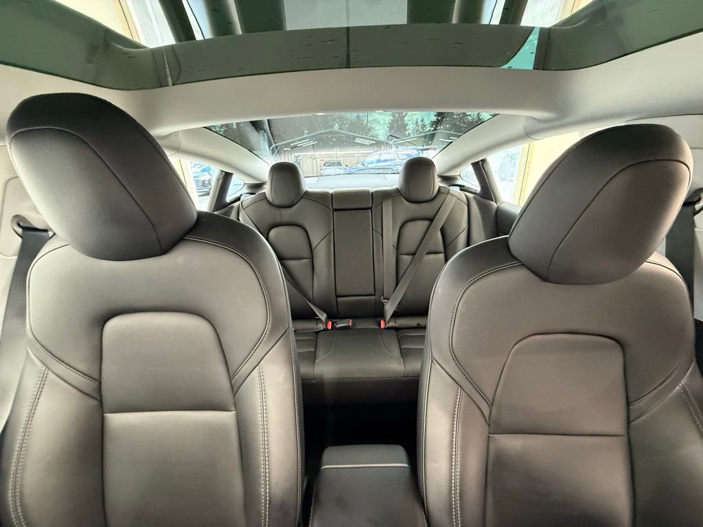 Used 2021 Tesla Model 3 Standard Range Plus image 29