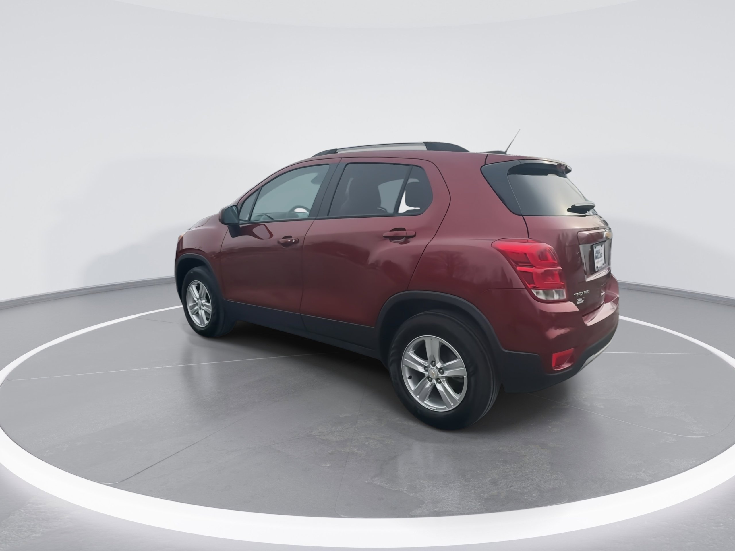 Used 2022 Chevrolet Trax LT w/ LT Convenience Package image 6