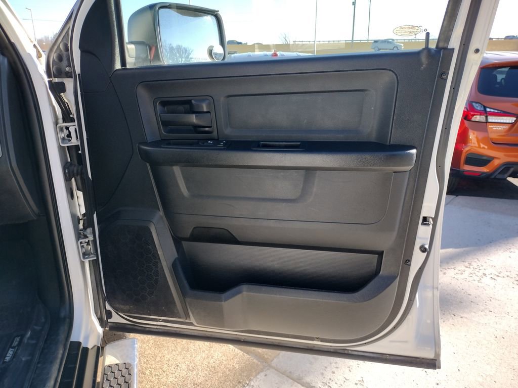 Used 2017 RAM 1500 ST w/ SXT Appearance Group image 21