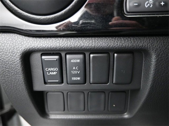 Used 2024 Nissan Titan SV w/ SV Convenience Package image 21