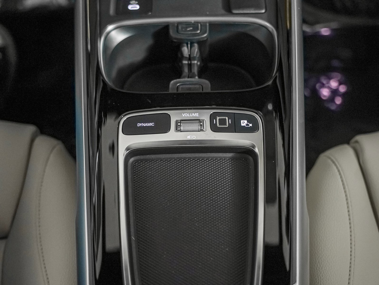 New 2025 Mercedes-Benz GLB 250 image 18