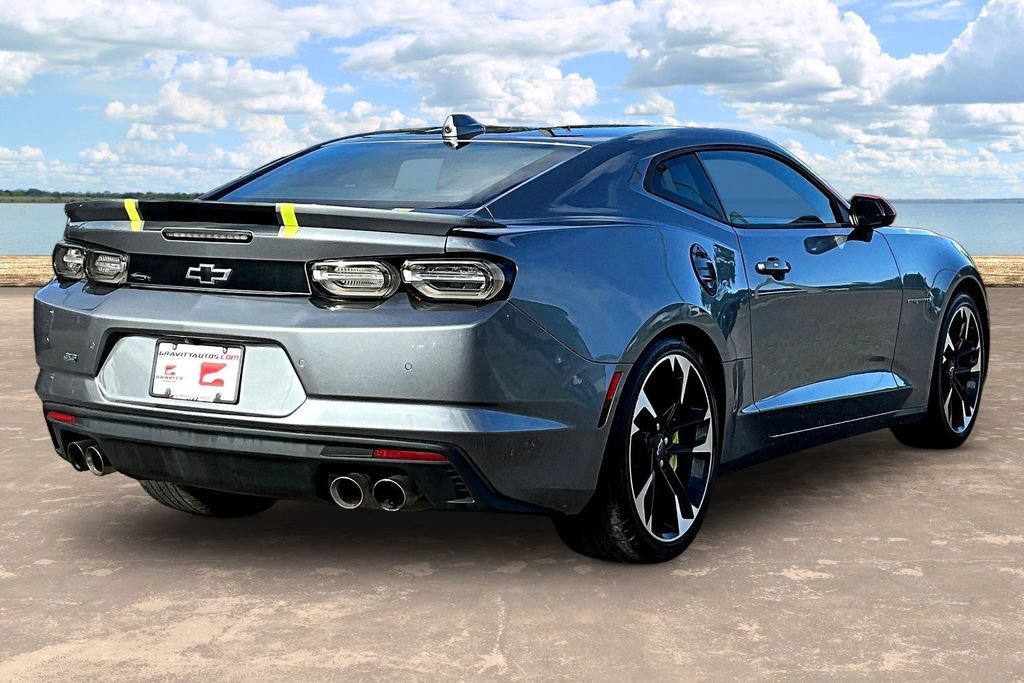 Used 2020 Chevrolet Camaro SS RWD image 4