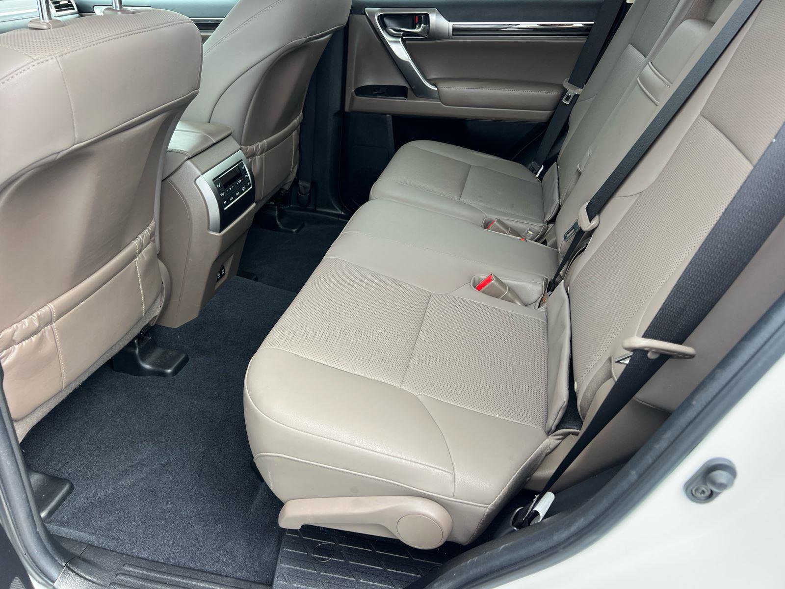 Certified 2022 Lexus GX 460 Premium w/ Premium Package AWD/4WD image 21