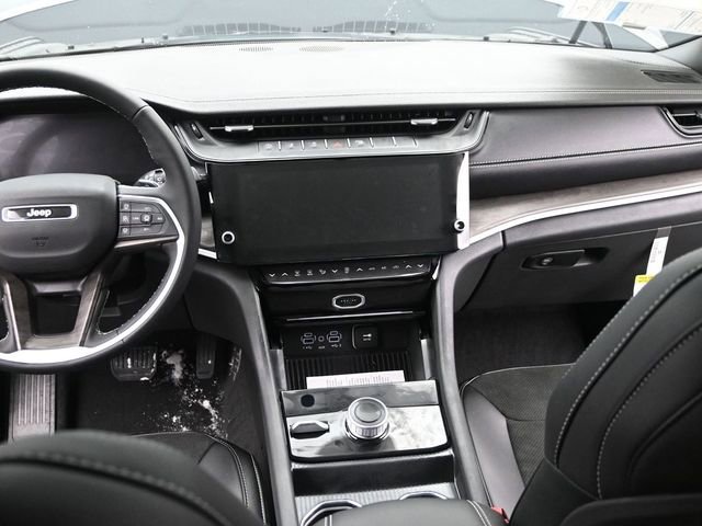 New 2026 Jeep Grand Cherokee L Laredo image 26