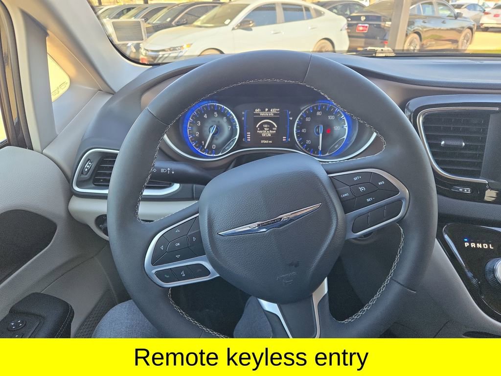 Used 2024 Chrysler Voyager LX FWD image 19