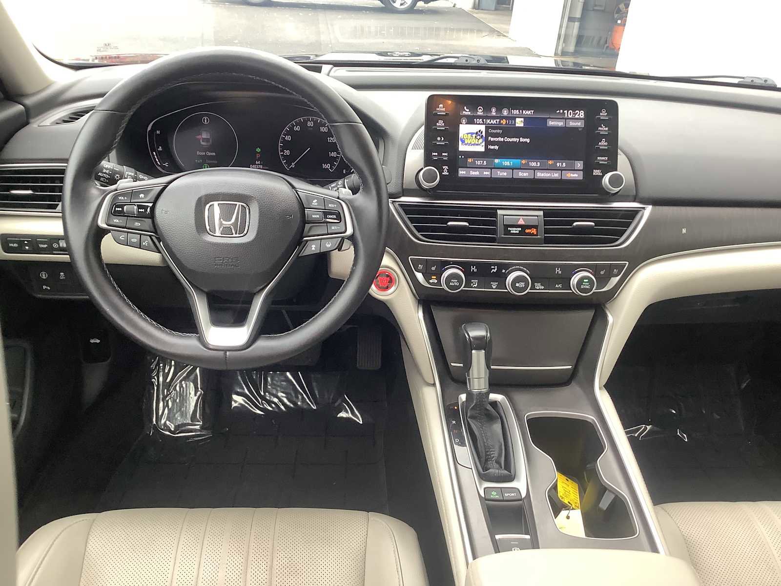 Certified 2018 Honda Accord Touring image 10