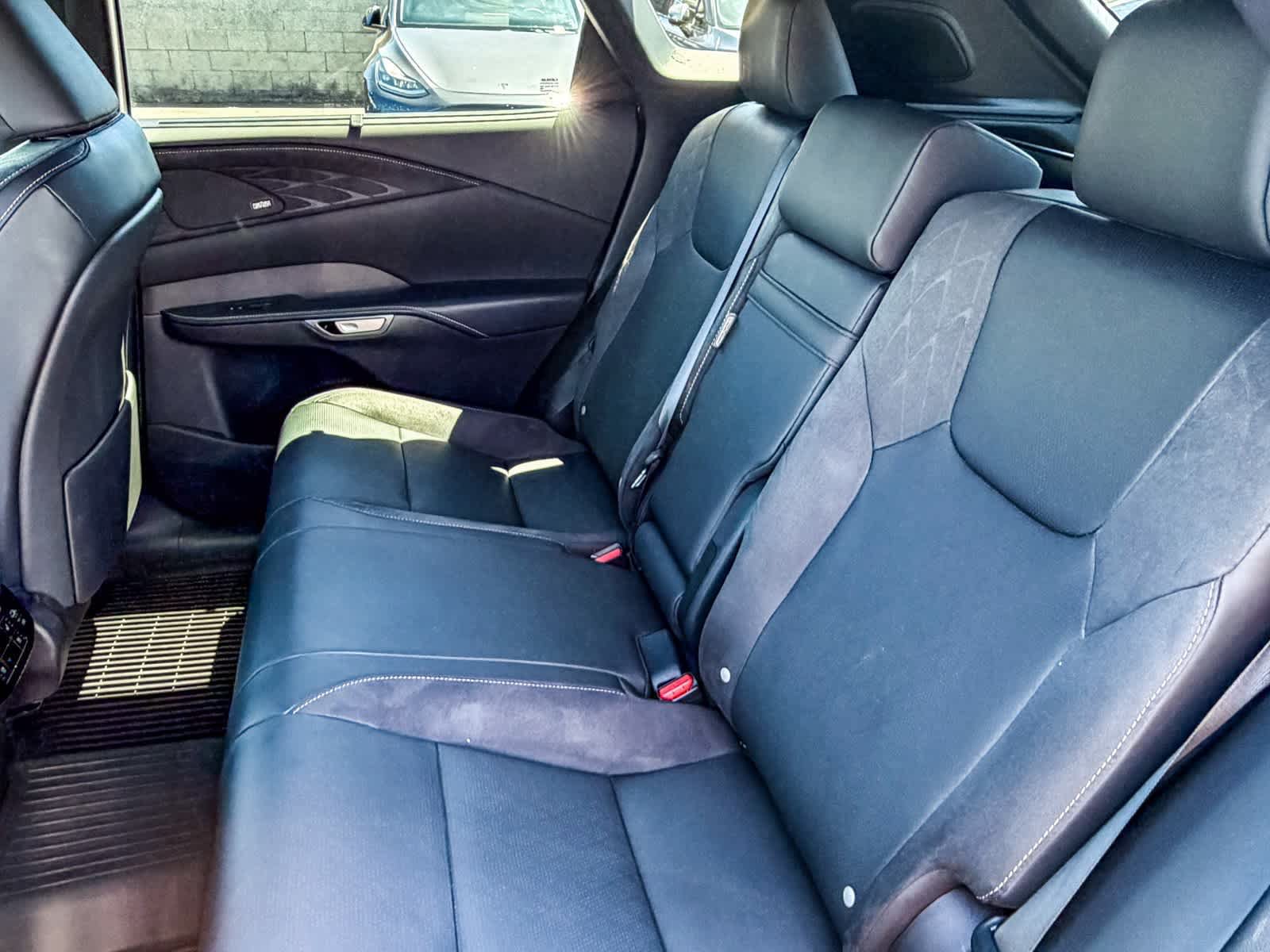 Used 2025 Lexus RX 350 w/ Convenience Package AWD/4WD image 17
