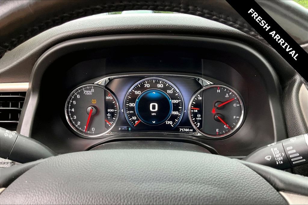 Used 2019 GMC Acadia Denali w/ Technology Package FWD image 14