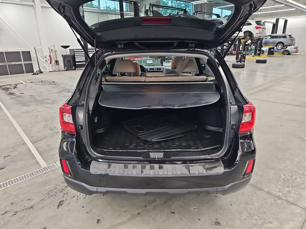 Used 2017 Subaru Outback 2.5i Premium AWD/4WD image 23