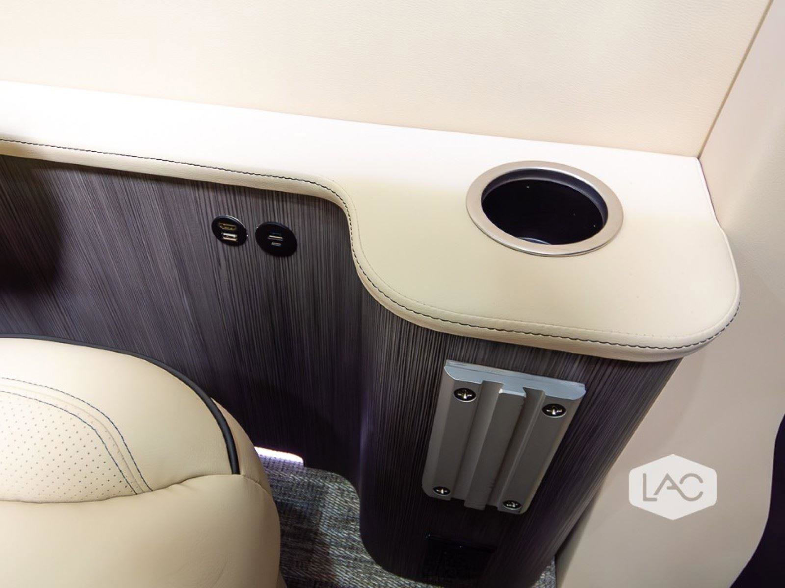 Used 2024 Mercedes-Benz Sprinter 3500 image 10