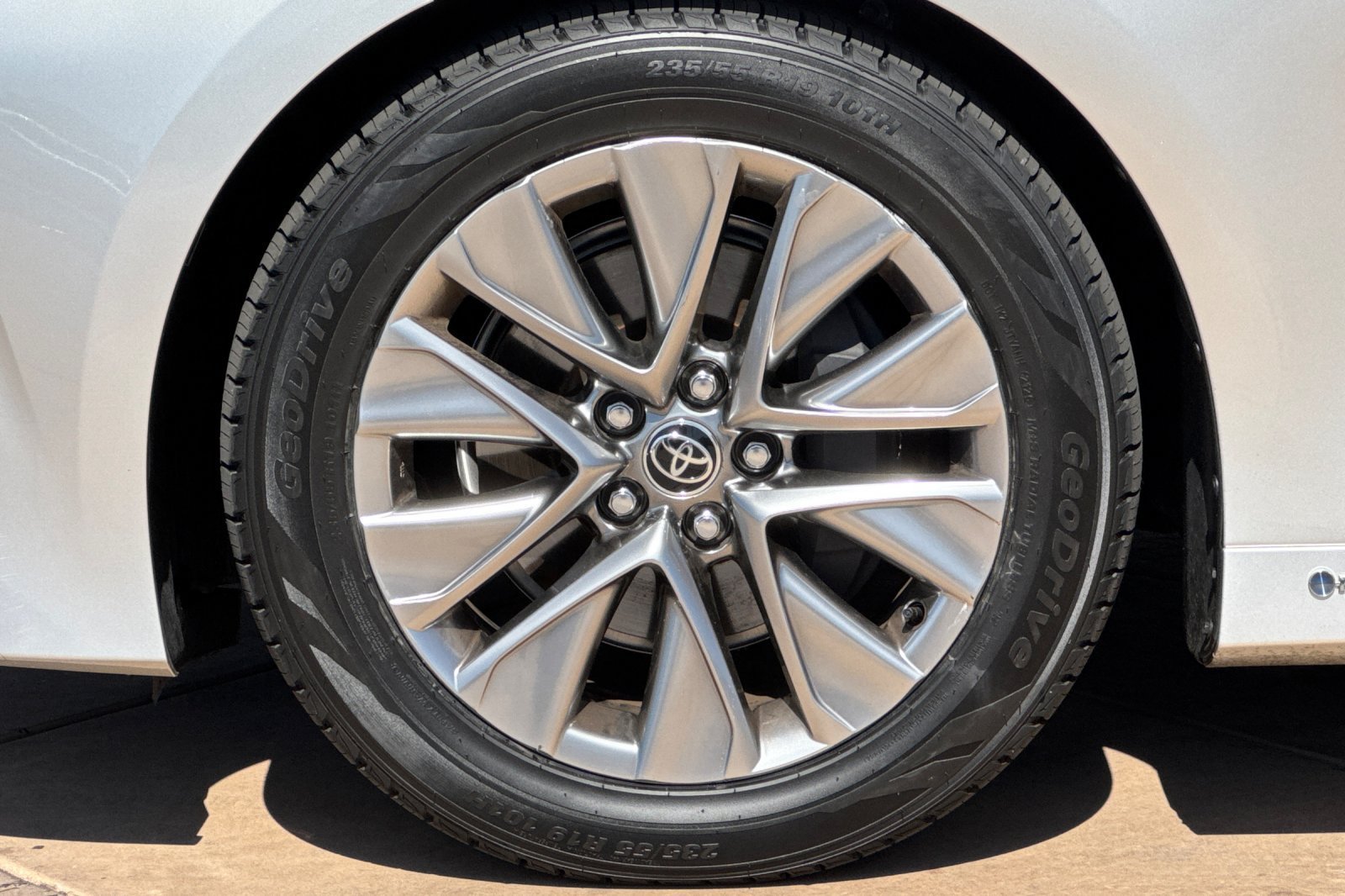 Certified 2025 Toyota Mirai XLE RWD image 34