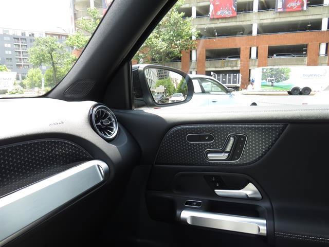 Certified 2024 Mercedes-Benz GLB 250 4MATIC image 16