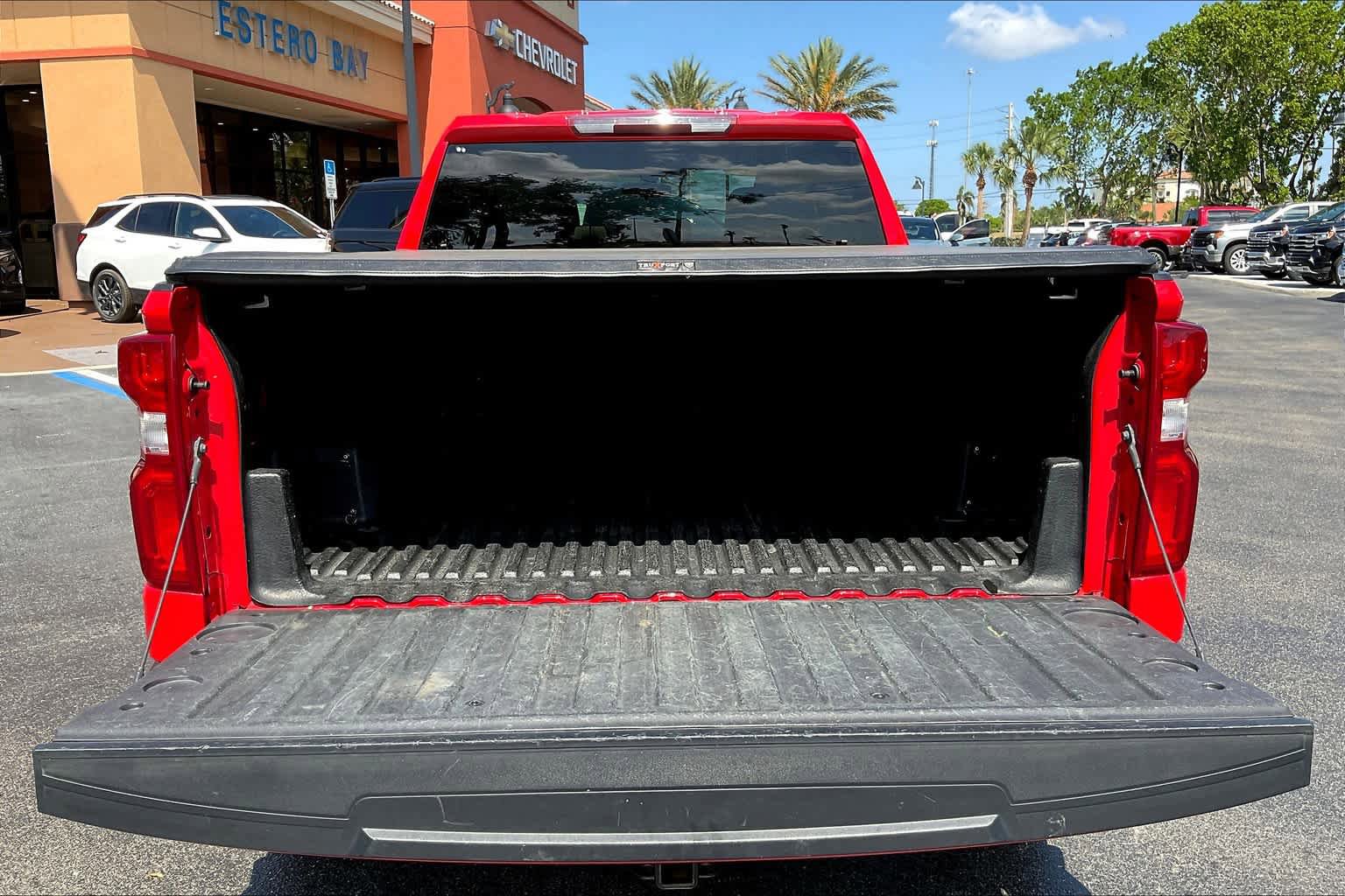 Used 2020 Chevrolet Silverado 1500 Custom w/ Custom Value Package AWD/4WD image 32