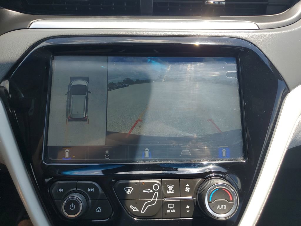 Used 2020 Chevrolet Bolt Premier w/ Infotainment Package image 17