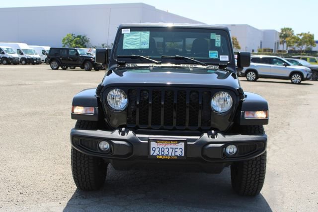 Used 2022 Jeep Gladiator Willys image 2