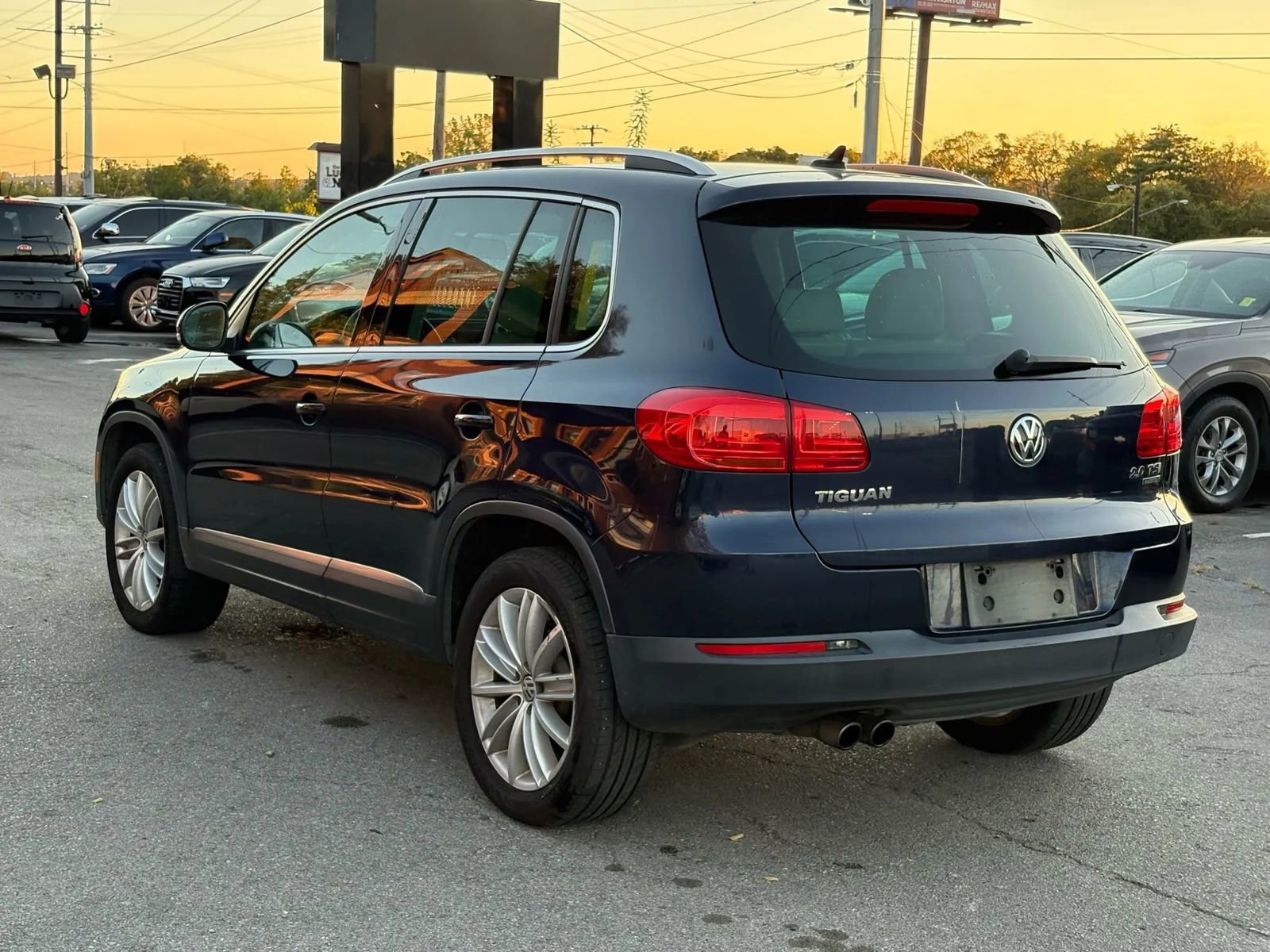 Used 2012 Volkswagen Tiguan SE AWD/4WD image 3