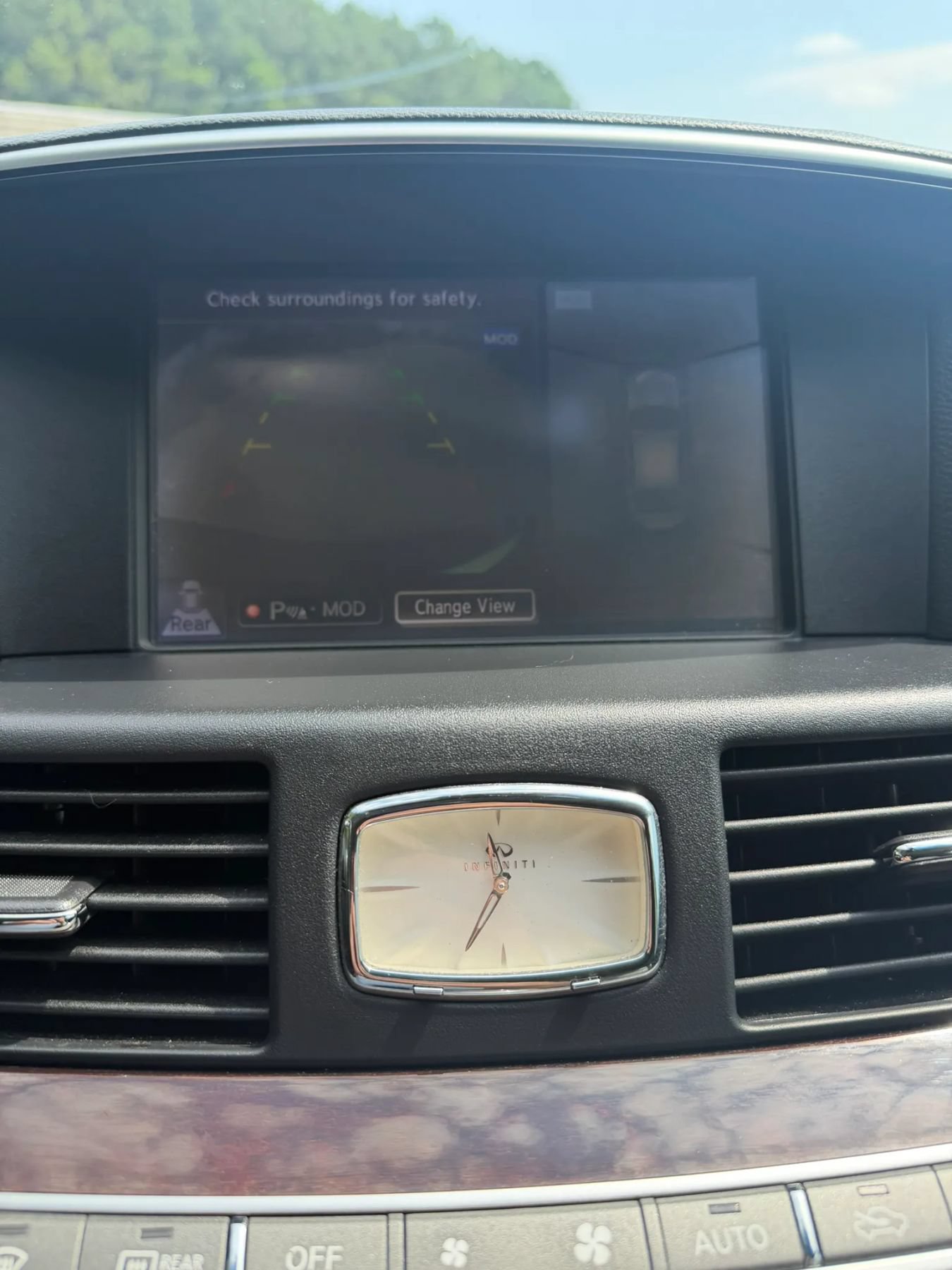 Used 2015 INFINITI Q70 3.7 RWD image 16