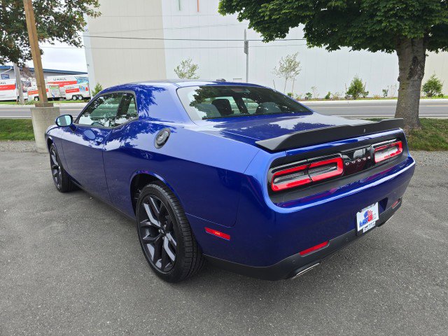 Used 2019 Dodge Challenger SXT w/ Driver Convenience Group image 6