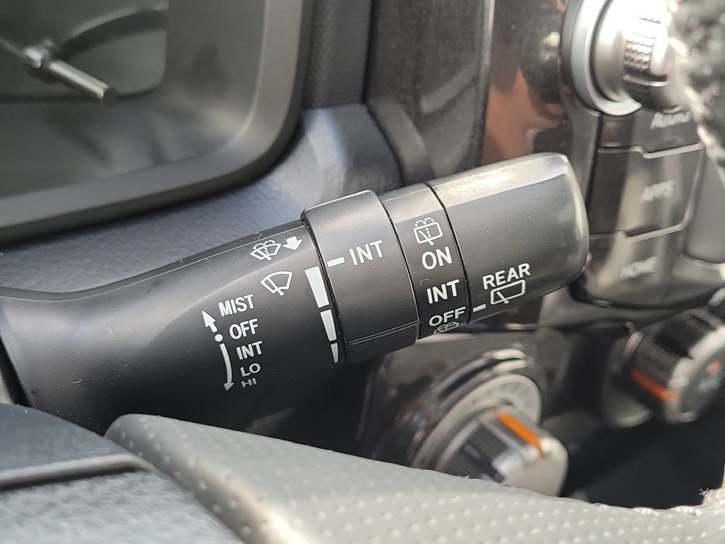 Used 2018 Toyota 4Runner TRD Off-Road Premium w/ TRD Performance Package AWD/4WD image 12