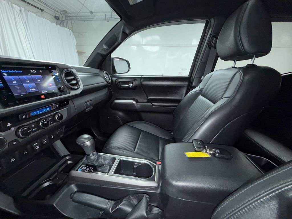 Certified 2018 Toyota Tacoma Limited AWD/4WD image 6