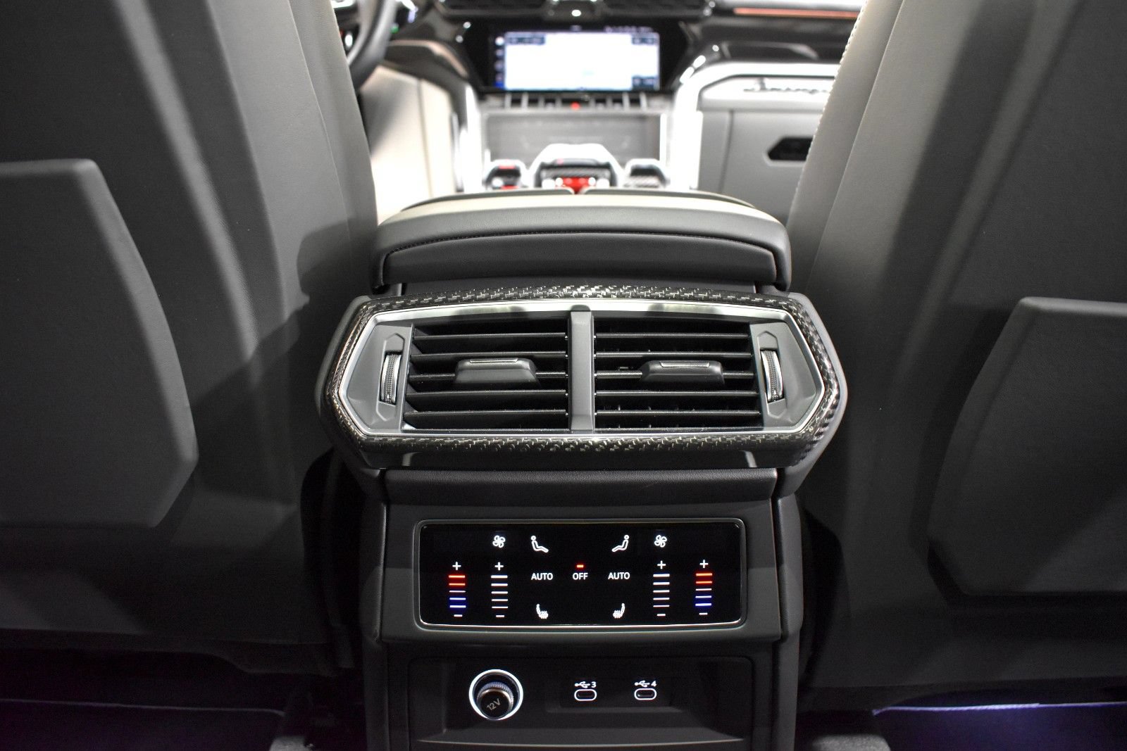 Used 2024 Lamborghini Urus S AWD/4WD image 34