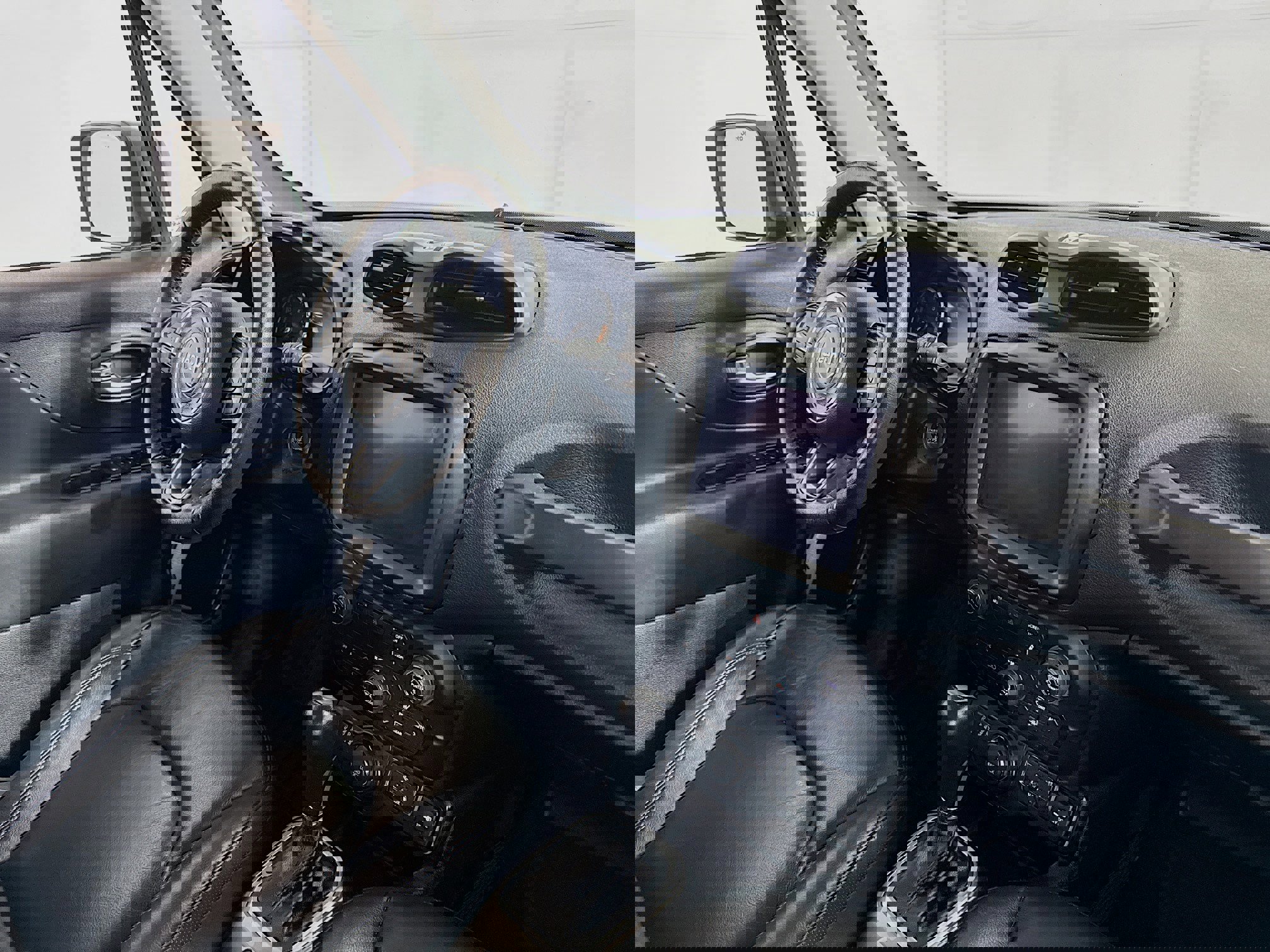 Used 2021 Jeep Renegade Limited image 28