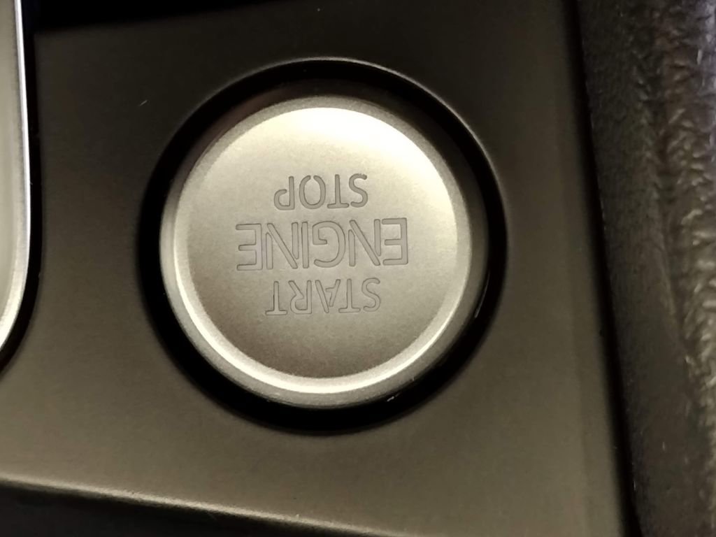 Used 2020 Volkswagen Jetta GLI image 30