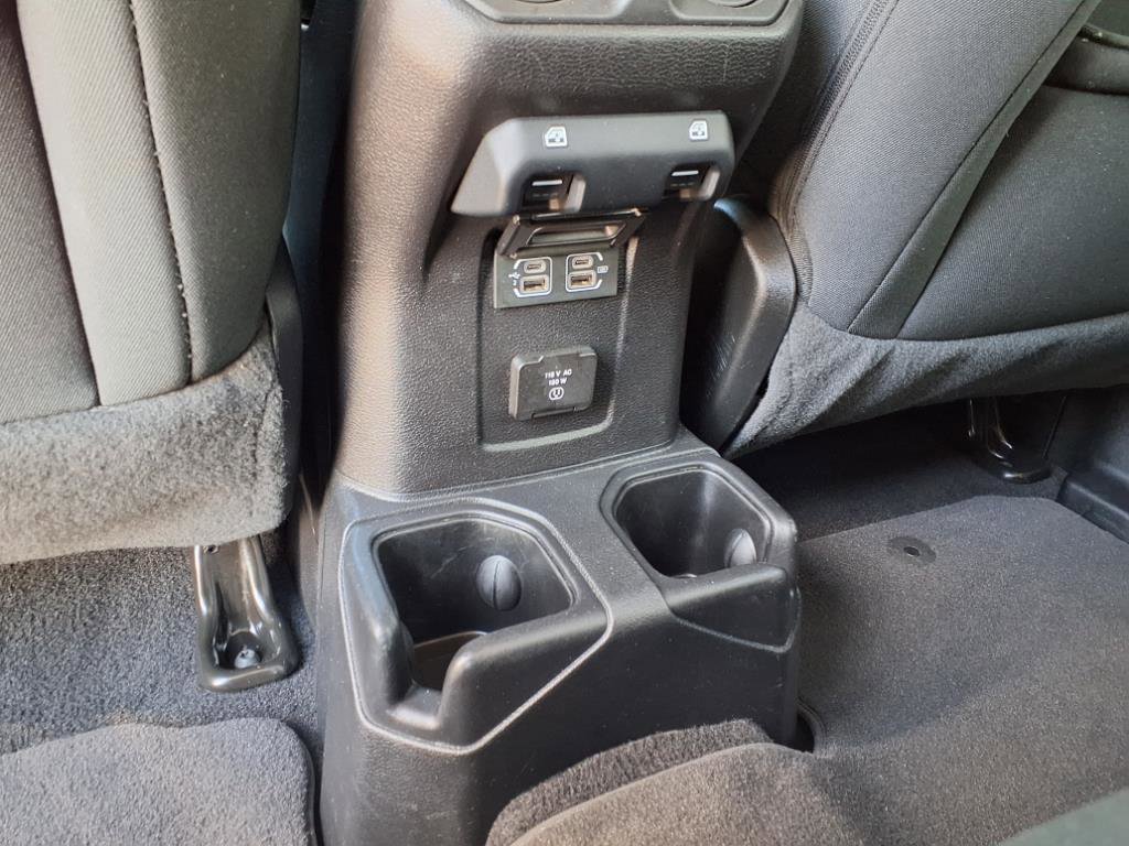 Used 2020 Jeep Wrangler Unlimited Sahara image 8
