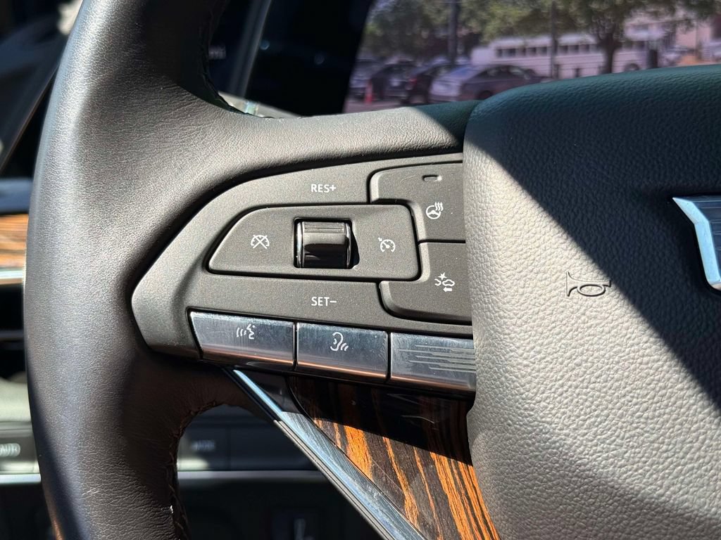 Used 2024 Cadillac Escalade Luxury AWD/4WD image 34