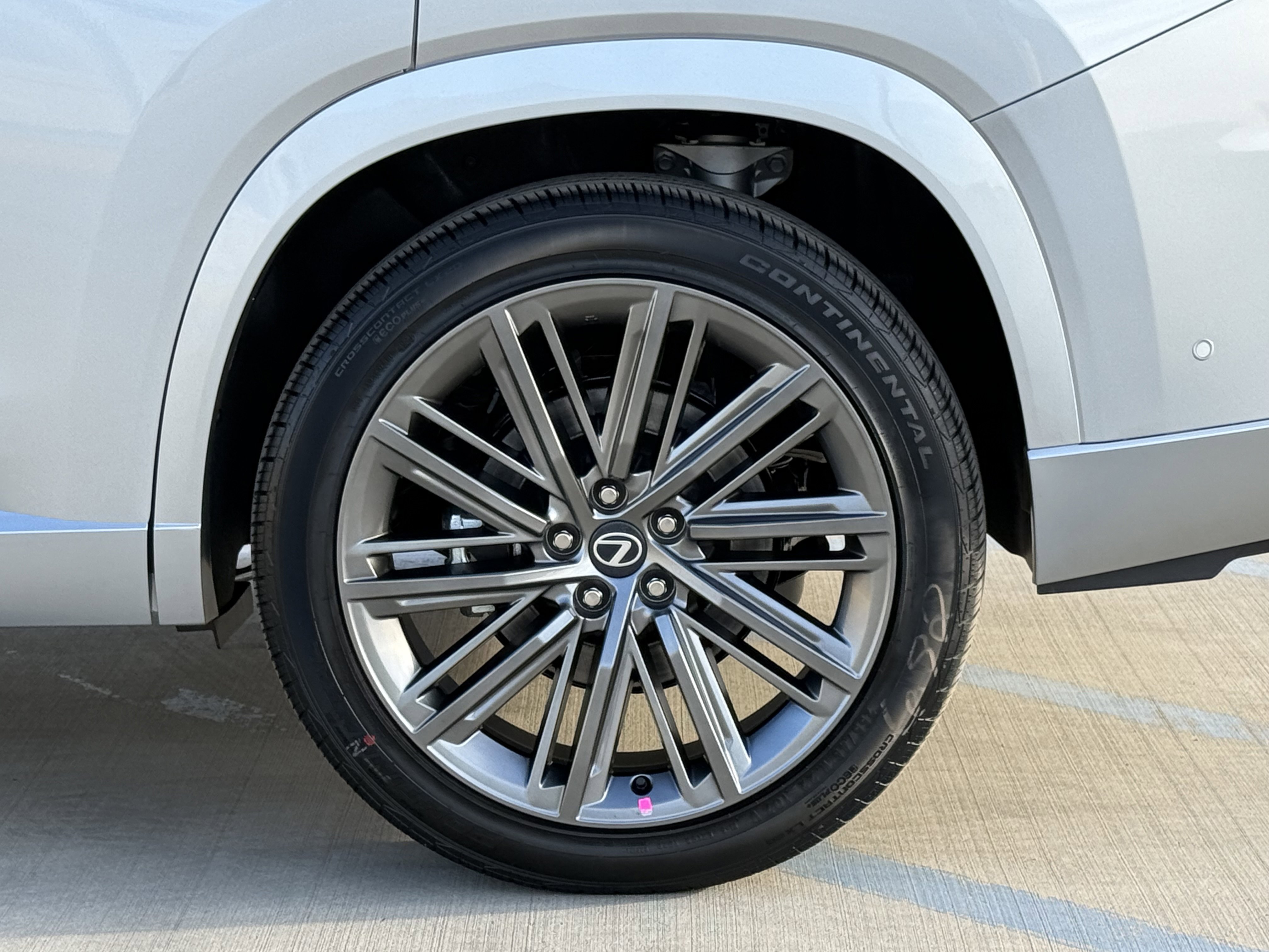 New 2026 Lexus TX 550h AWD Plug-In Hybrid image 15