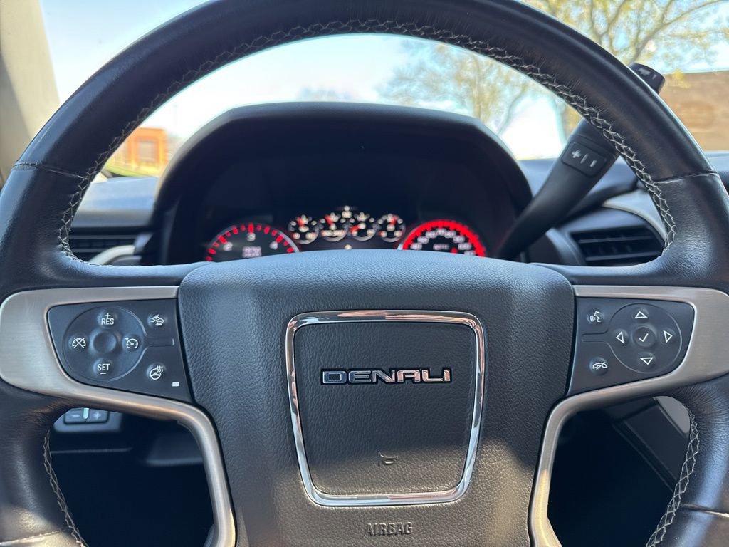 Used 2016 GMC Yukon Denali w/ Open Road Package image 12
