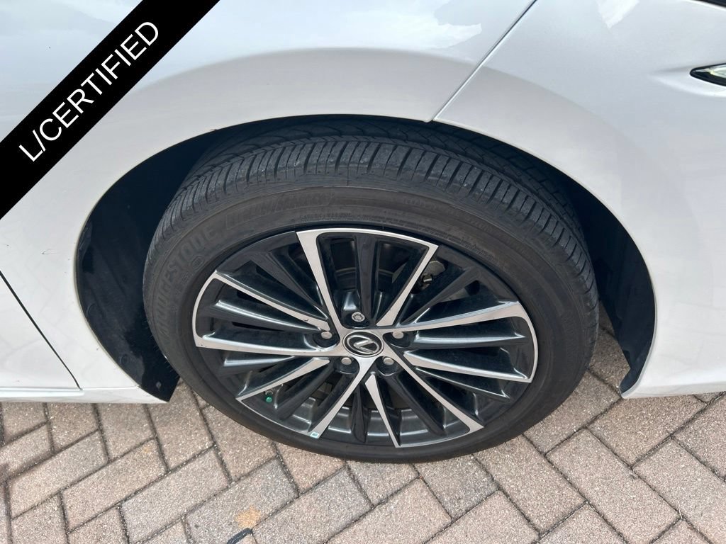 Certified 2024 Lexus ES 300h w/ Premium Package FWD image 10
