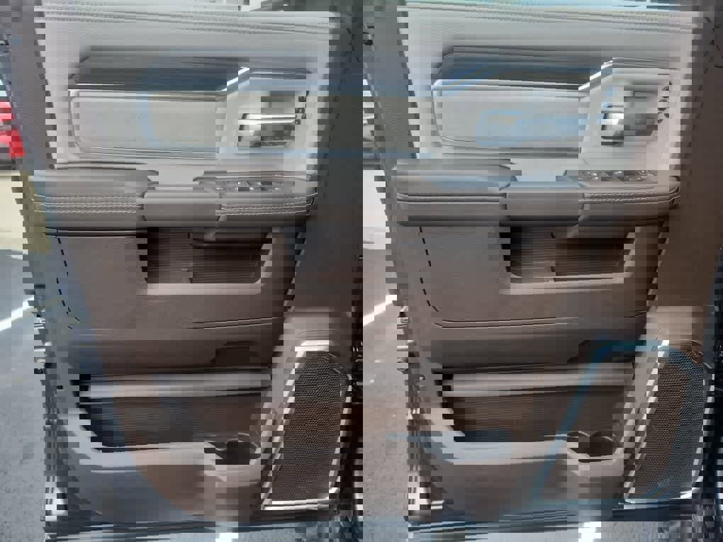 Used 2025 RAM 3500 Laramie w/ Towing Technology Group image 19