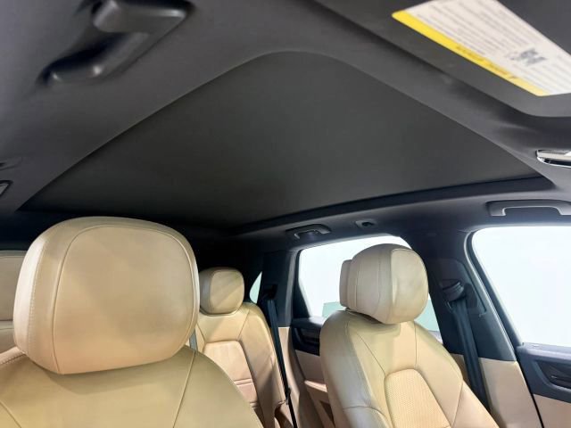 Used 2019 Porsche Cayenne AWD/4WD image 30