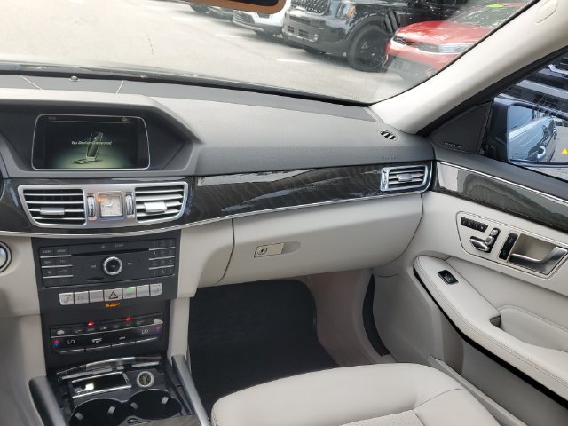 Used 2016 Mercedes-Benz E 350 Sedan image 16