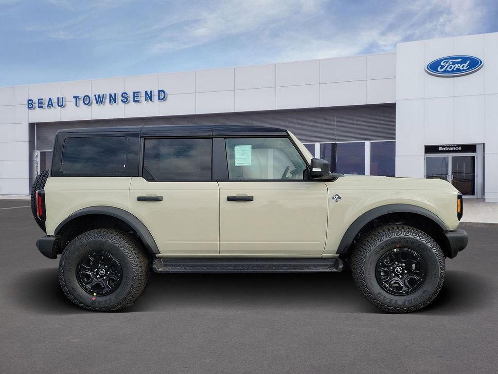 New 2025 Ford Bronco Outer Banks w/ Sasquatch Package image 3